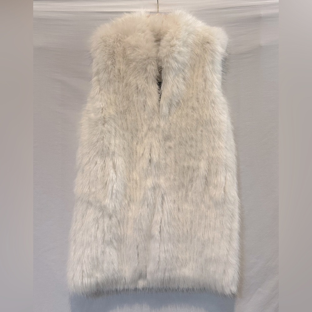 NWT - Absolutely Gorgeous Donna Salyers’ Arctic Fox Faux Fur Long Vest
